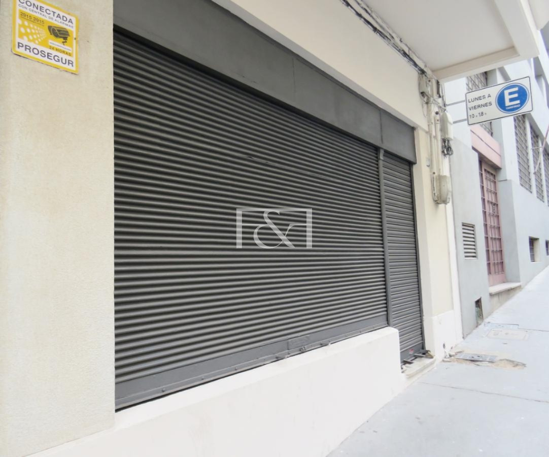 Apartamento ID.2275 - Venta de Local Comercial en Ciudad Vieja