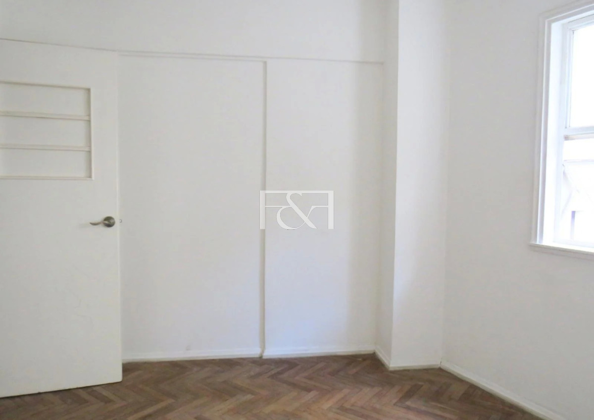 Apartamento ID.2299 - Venta de Monoambiente en Ciudad Vieja