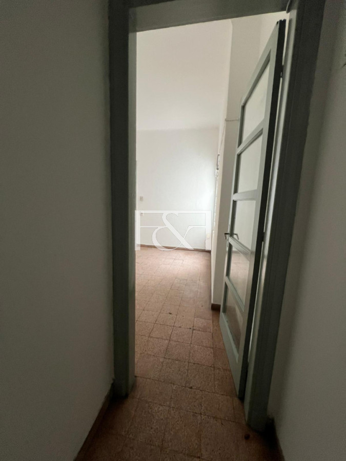 Apartamento ID.2886 - Alquilo apartamento 3 dormitorios , 2 balcones frente y Interno sobre 8 de octubre esq Paladino