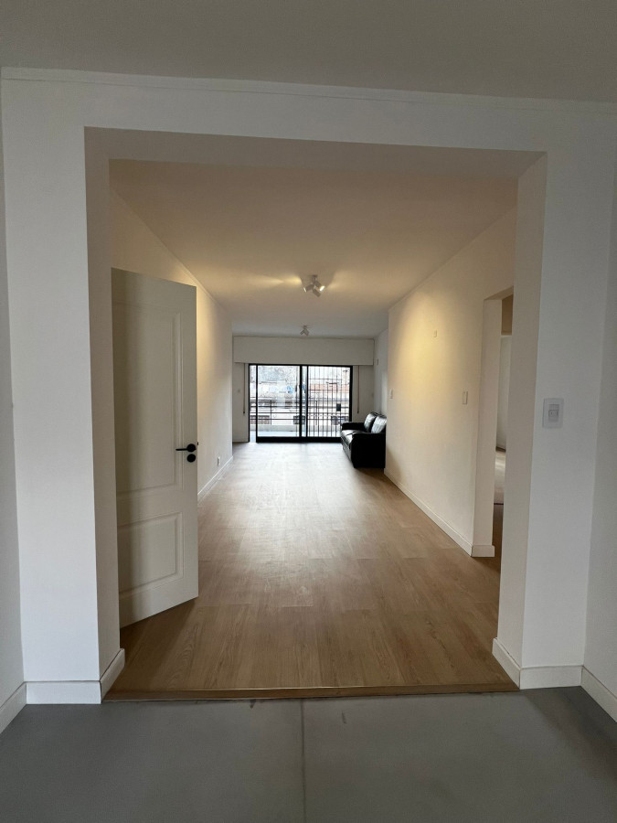 Venta apto, 2 dor ,Balcon , patio con parrilllero a estrenar Aguada