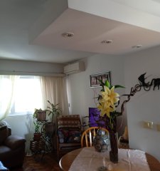 Se vende apartamento de 1 dormitorio sobre Avda Libertador