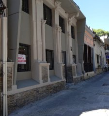 Vende tipo casa a estrenar 2 dor , patio , azotea con parrillero uso exclusivo
