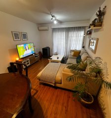 Venta en Tres Cruces Apartamento de dos Dormitorios
