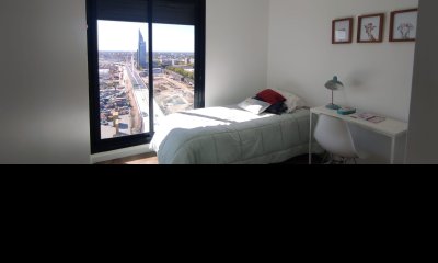 Apartamento En Venta De 2 Dormitorios C/ Cochera En Centro