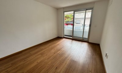 Venta de Apartamento 2 Dormitorios en Palermo con cochera