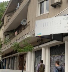 VENTA EDIFICIO CON 6 LOCALES COMERCIALES Y 20 APARTAMENTOS EN TRES CRUCES