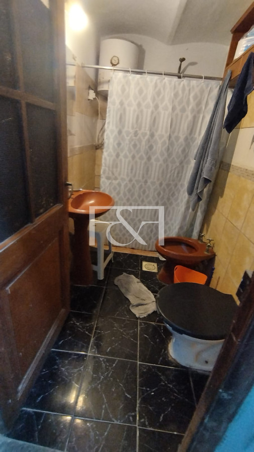 Casa ID.2464 - Venta Casa 5 dormitorios Centro