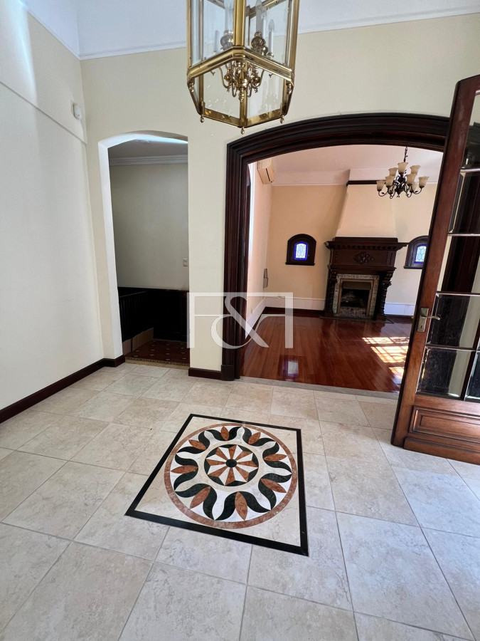 Casa ID.2520 - Venta Casa 7 dormitorios Pocitos Cochera 5 Baños