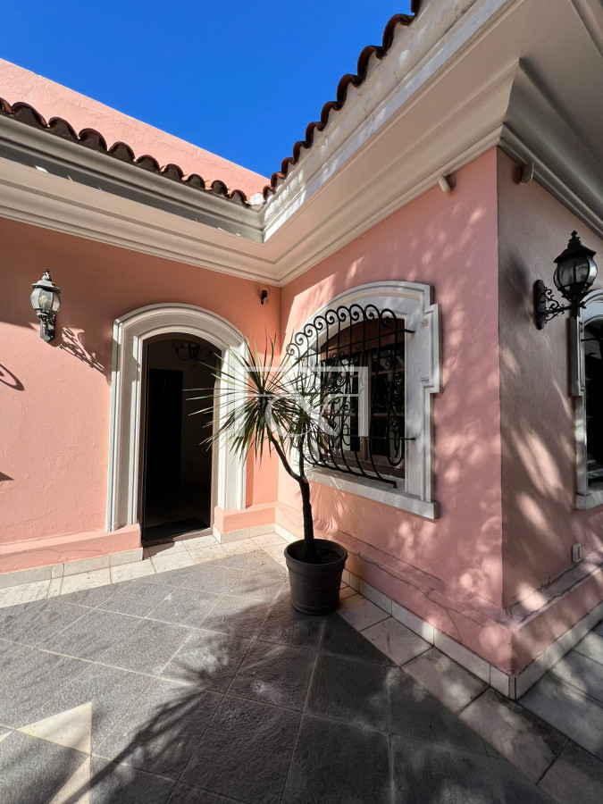 Casa ID.2520 - Venta Casa 7 dormitorios Pocitos Cochera 5 Baños