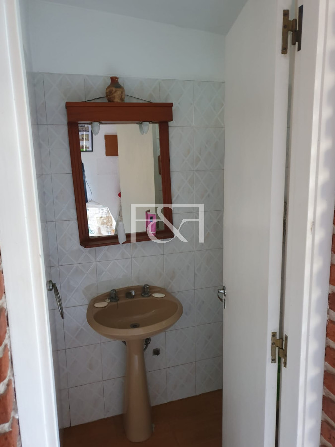Casa ID.2570 - VENTA CASA 4 DORMITORIOS CON GARAGE EN EL PRADO