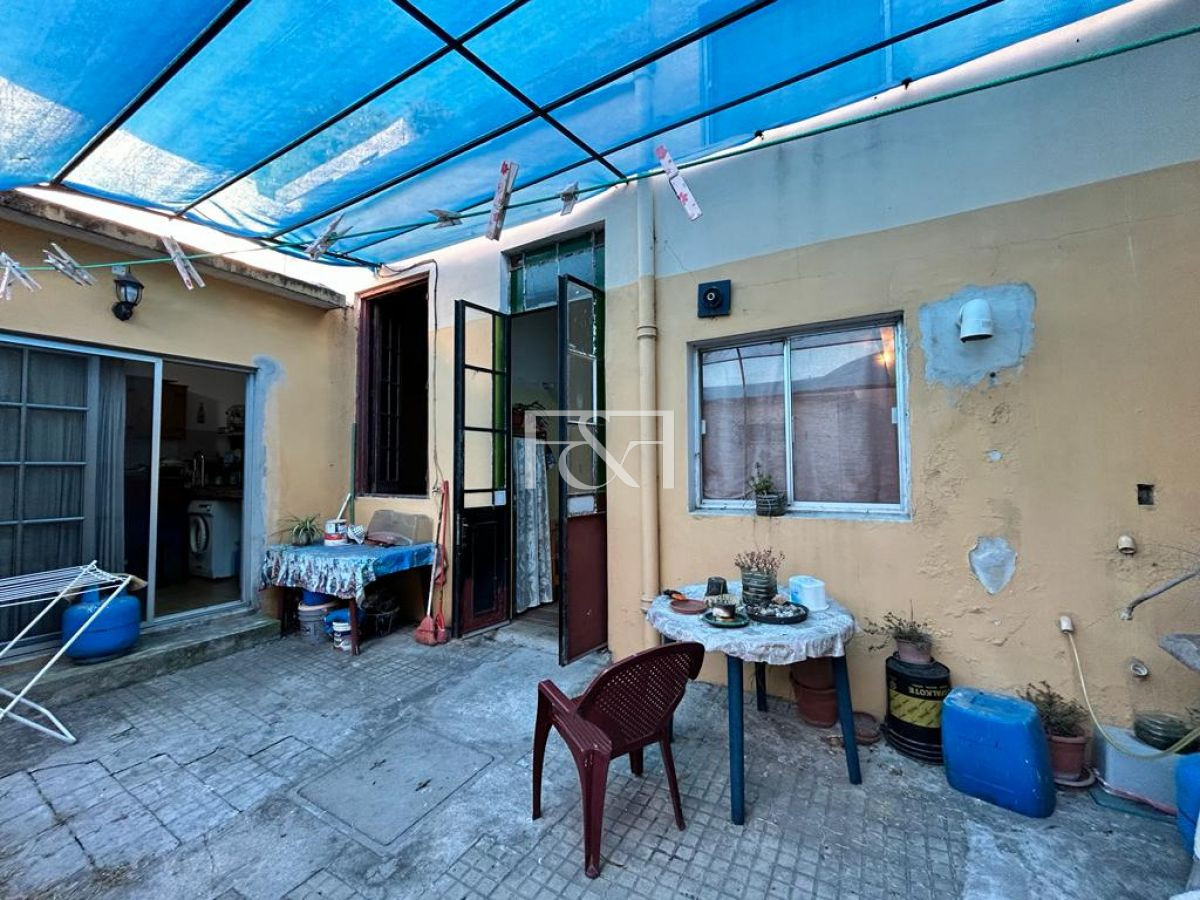 Casa ID.2561 - Venta de casa con Apartamento y Garaje