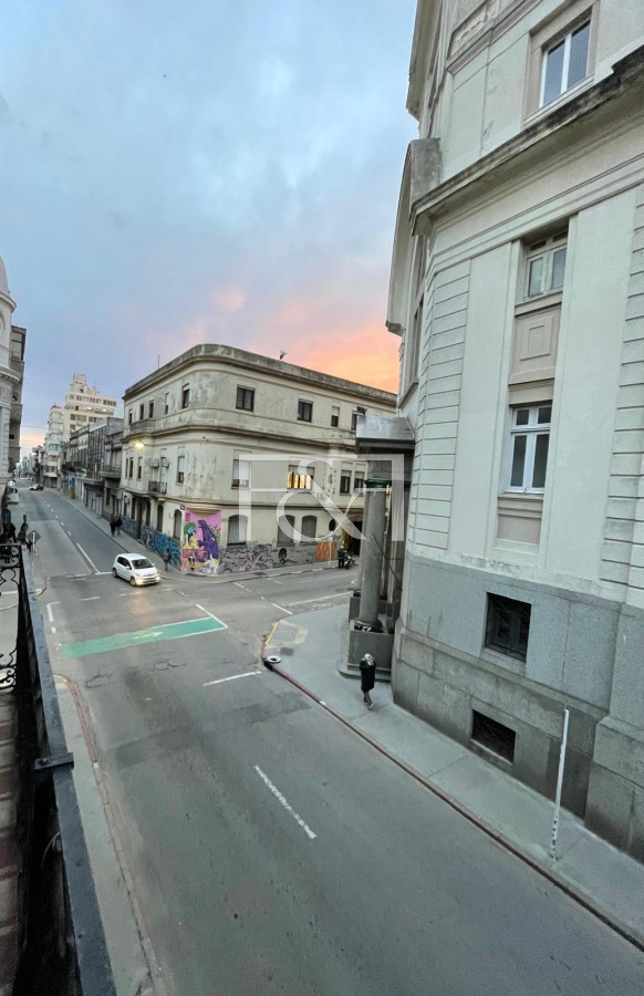 Casa ID.2516 - Se vende Casa en Ciudad Vieja 