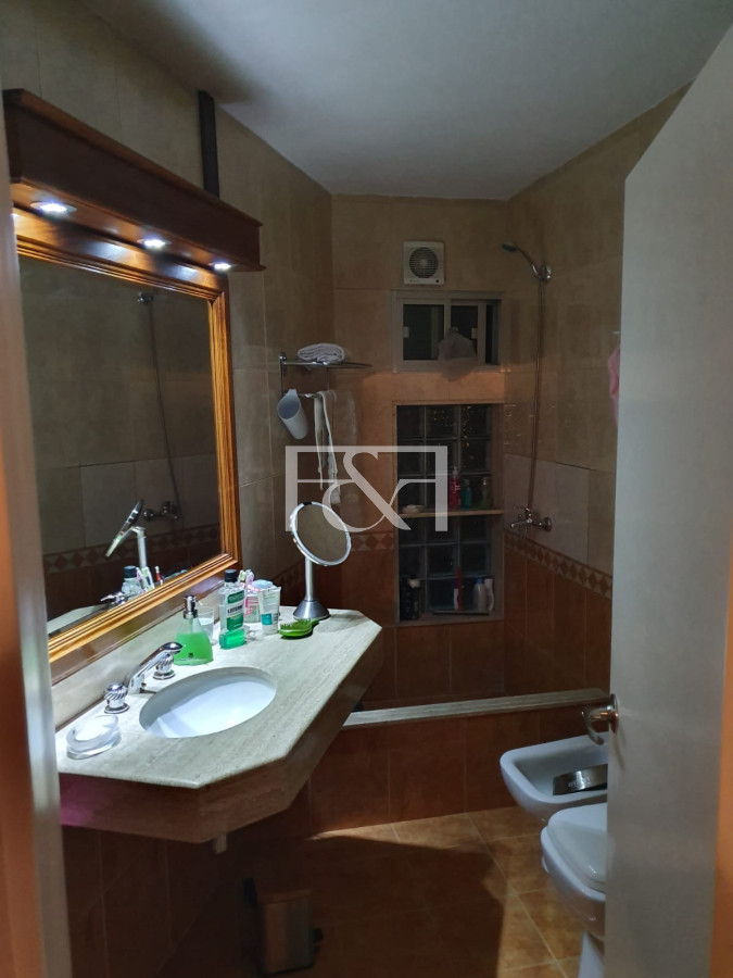 Casa ID.2570 - VENTA CASA 4 DORMITORIOS CON GARAGE EN EL PRADO