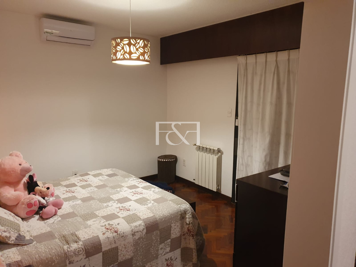 Casa ID.2570 - VENTA CASA 4 DORMITORIOS CON GARAGE EN EL PRADO