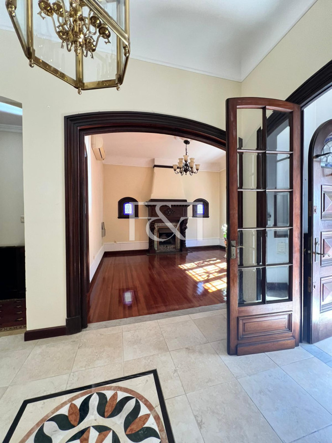 Casa ID.2520 - Venta Casa 7 dormitorios Pocitos Cochera 5 Baños