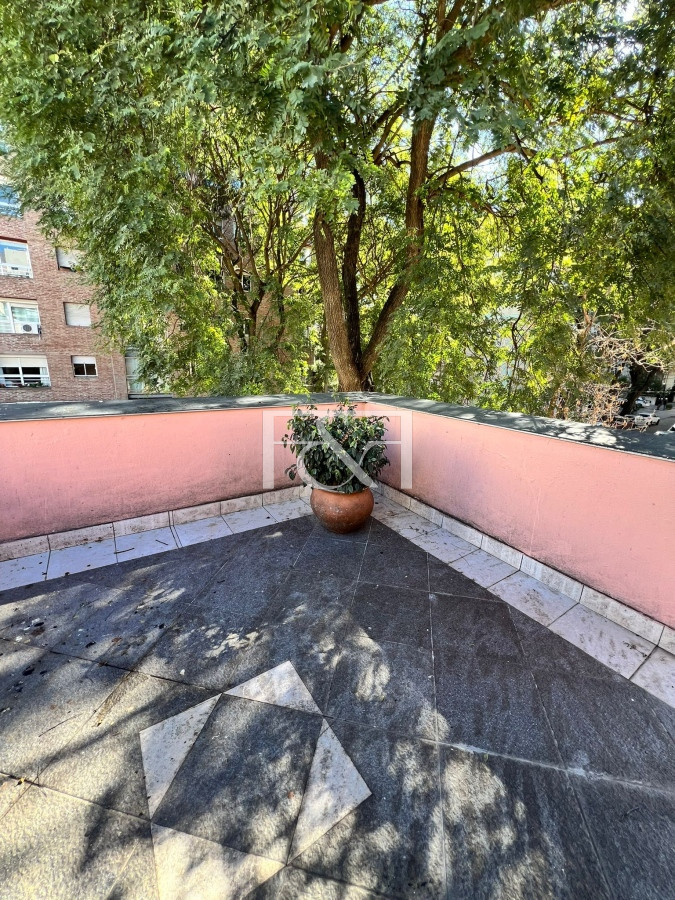 Casa ID.2520 - Venta Casa 7 dormitorios Pocitos Cochera 5 Baños