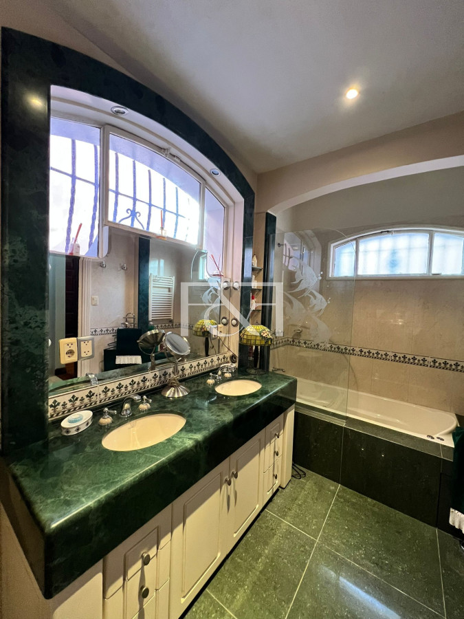 Casa ID.2520 - Venta Casa 7 dormitorios Pocitos Cochera 5 Baños