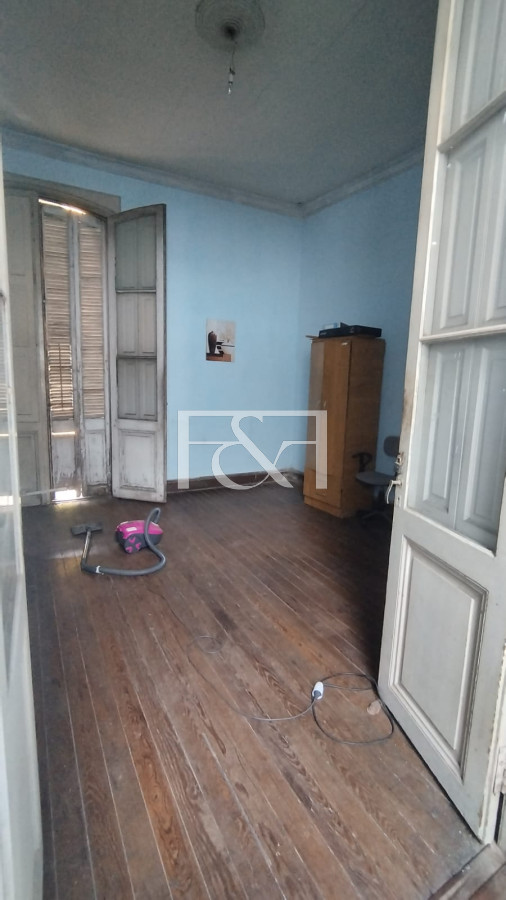 Casa ID.2464 - Venta Casa 5 dormitorios Centro