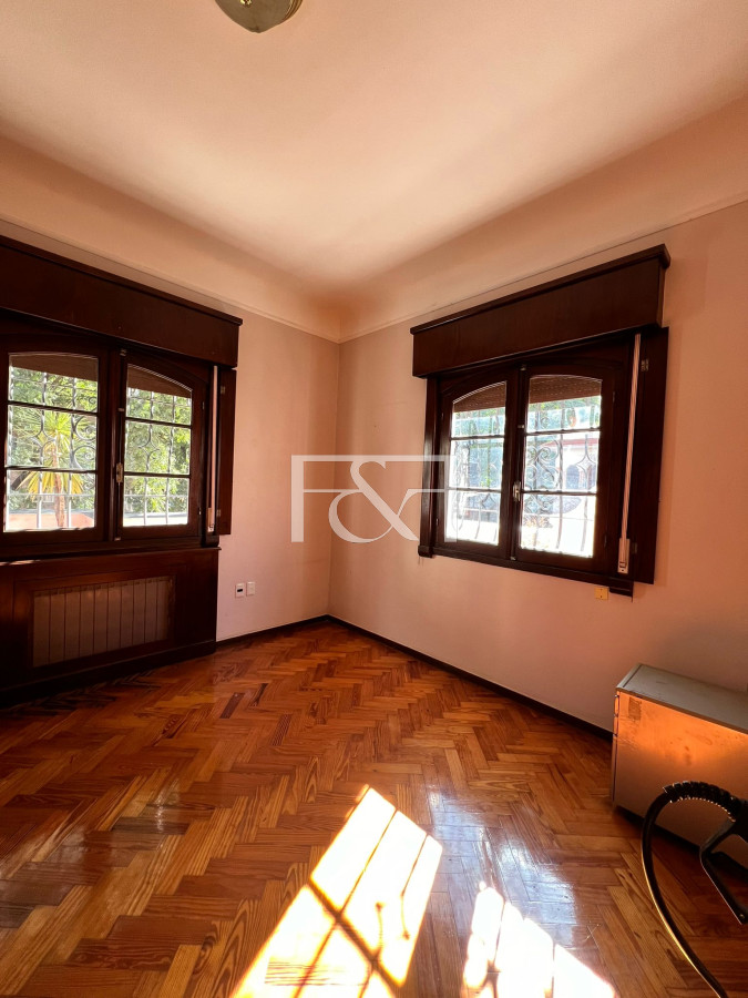 Casa ID.2520 - Venta Casa 7 dormitorios Pocitos Cochera 5 Baños
