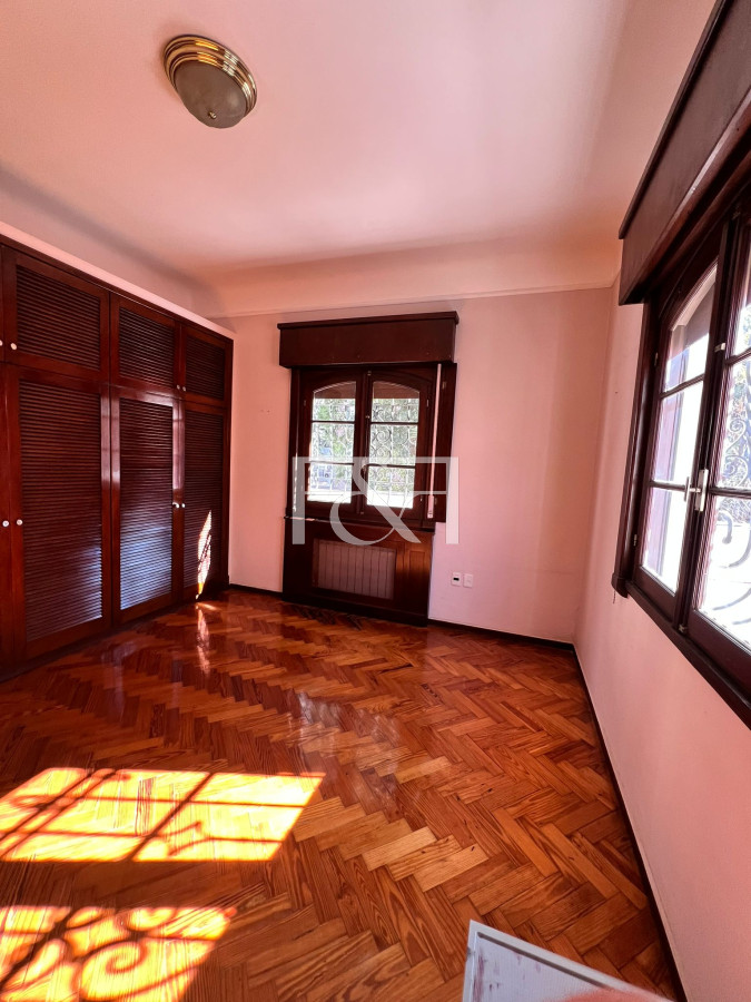 Casa ID.2520 - Venta Casa 7 dormitorios Pocitos Cochera 5 Baños