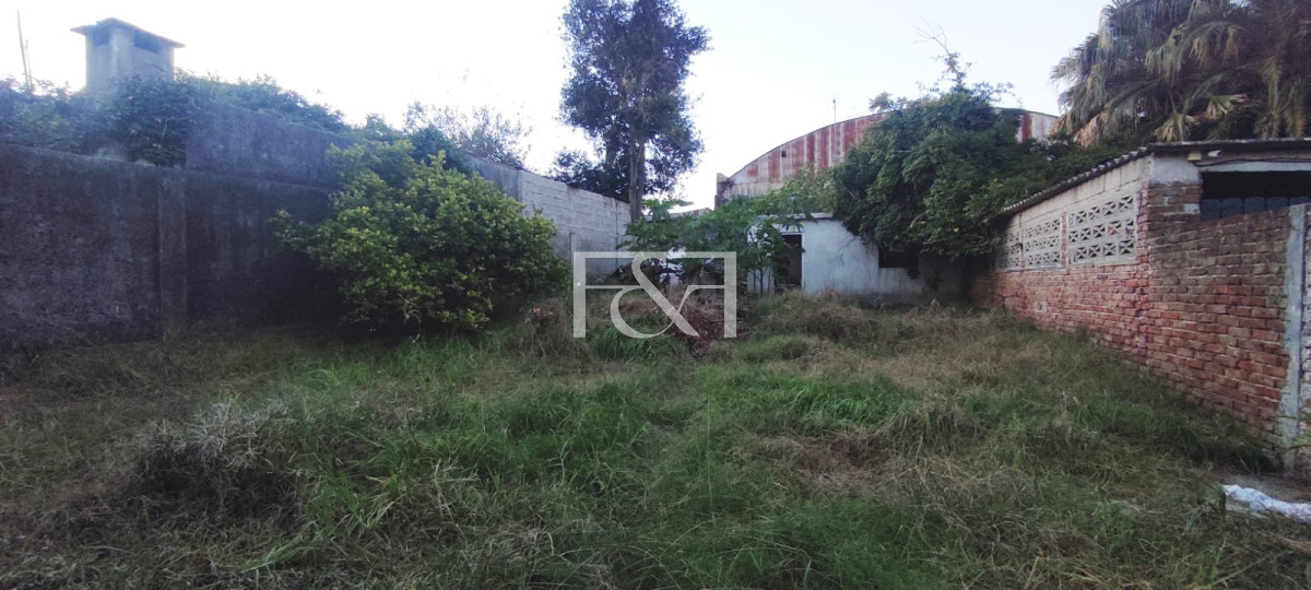 Casa ID.2448 - Venta casa 2 Dormitorios y Apartamento