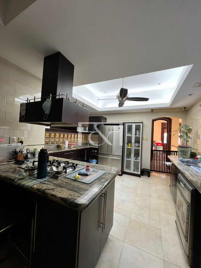 Casa ID.2520 - Venta Casa 7 dormitorios Pocitos Cochera 5 Baños