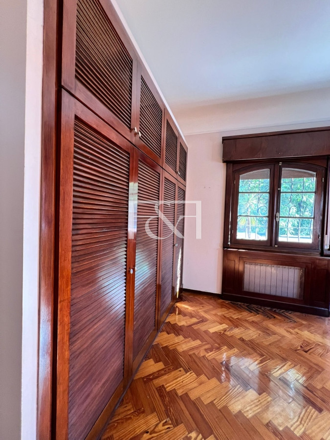 Casa ID.2520 - Venta Casa 7 dormitorios Pocitos Cochera 5 Baños