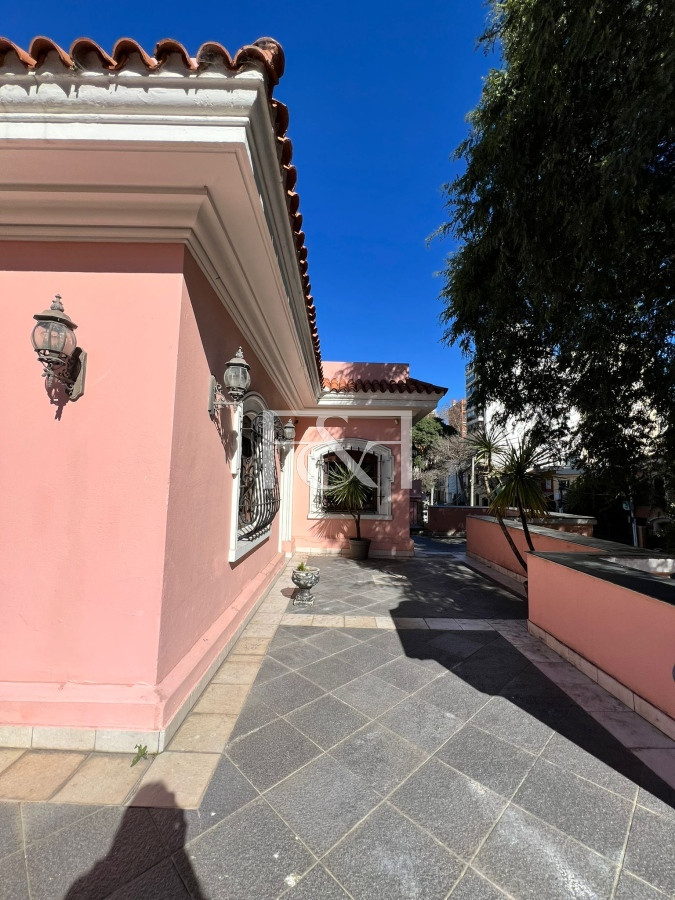 Casa ID.2520 - Venta Casa 7 dormitorios Pocitos Cochera 5 Baños