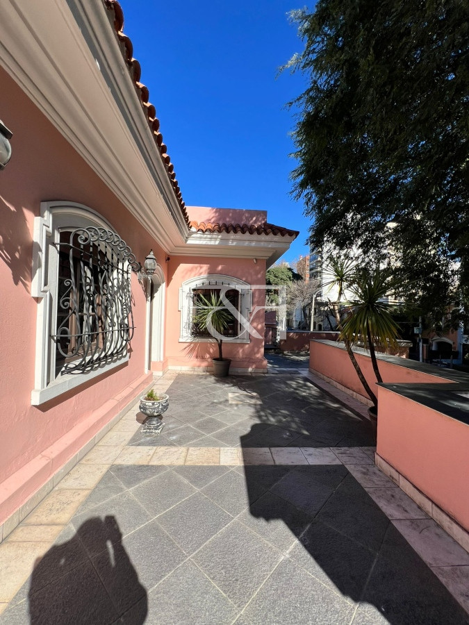 Casa ID.2520 - Venta Casa 7 dormitorios Pocitos Cochera 5 Baños