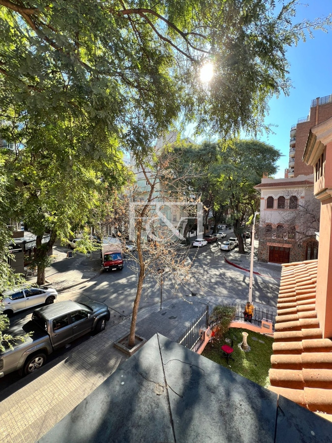 Casa ID.2520 - Venta Casa 7 dormitorios Pocitos Cochera 5 Baños