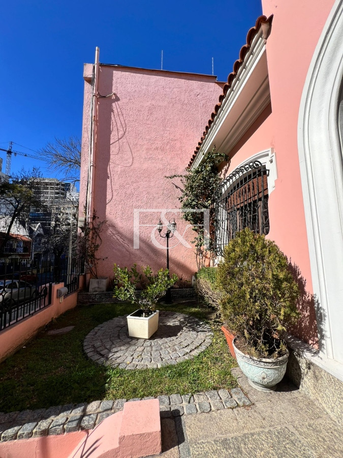 Casa ID.2520 - Venta Casa 7 dormitorios Pocitos Cochera 5 Baños