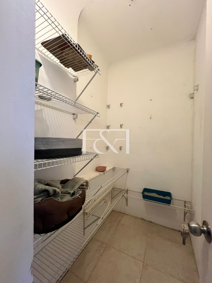 Casa ID.2520 - Venta Casa 7 dormitorios Pocitos Cochera 5 Baños
