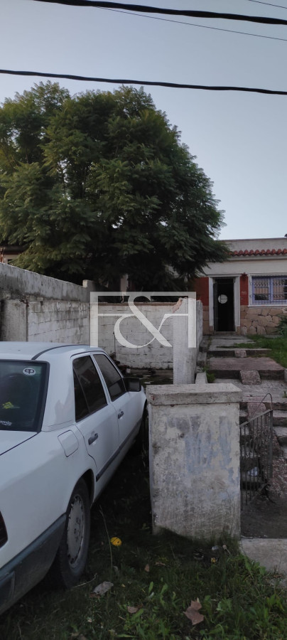 Casa ID.2448 - Venta casa 2 Dormitorios y Apartamento