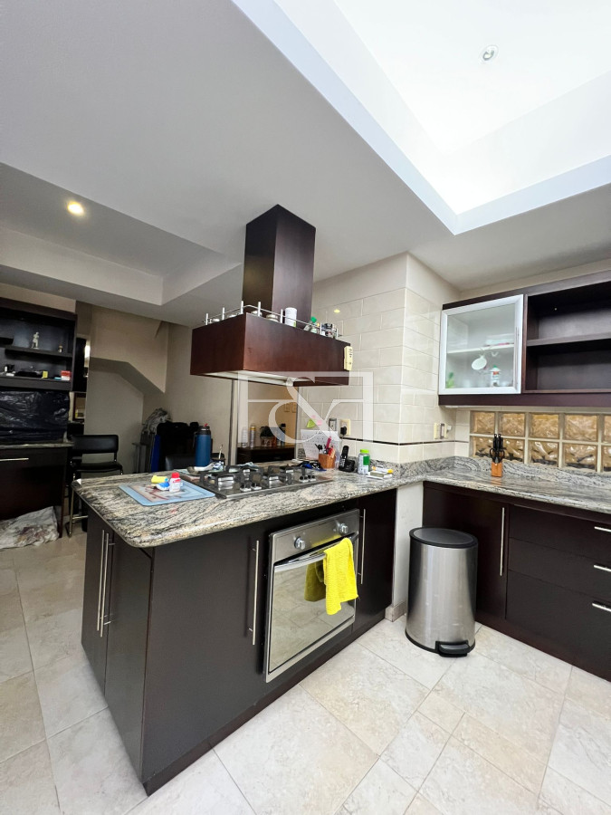 Casa ID.2520 - Venta Casa 7 dormitorios Pocitos Cochera 5 Baños