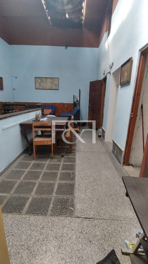 Casa ID.2464 - Venta Casa 5 dormitorios Centro