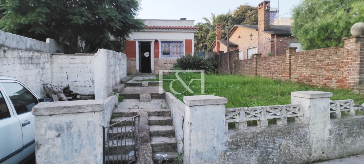 Casa ID.2448 - Venta casa 2 Dormitorios y Apartamento