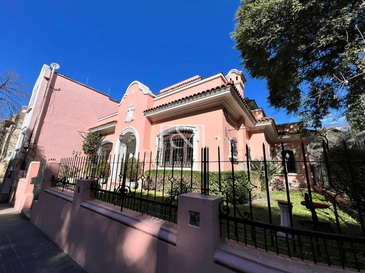 Casa ID.2520 - Venta Casa 7 dormitorios Pocitos Cochera 5 Baños