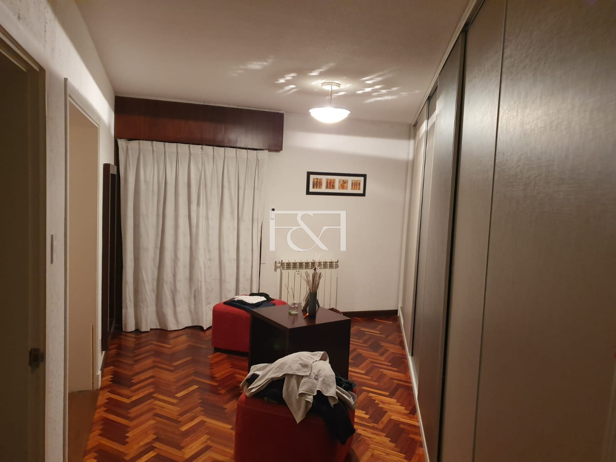 Casa ID.2570 - VENTA CASA 4 DORMITORIOS CON GARAGE EN EL PRADO