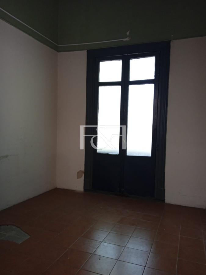 Casa ID.2255 - ¡ATENCIÓN INVERSIONISTAS! VENTA CASA DE 20 DORMITORIOS EN AV. AGRACIADA