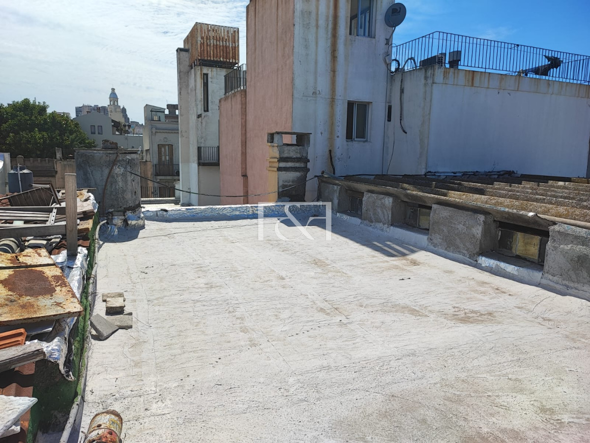 Casa ID.1336 - Venta Casa-Pensión 19 dormitorios. Ciudad Vieja. Oportunidad de Inversión