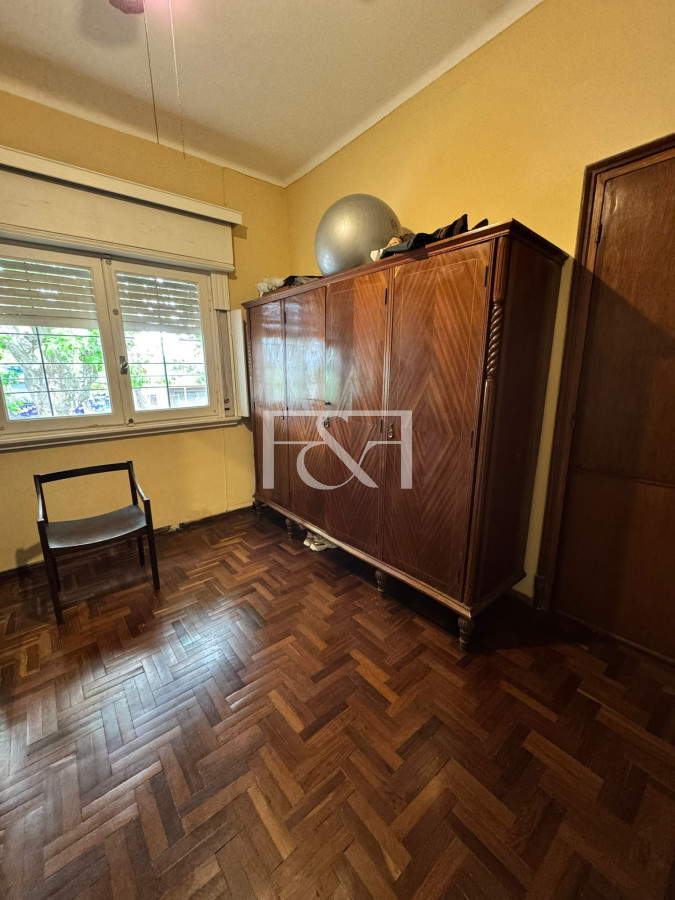 Casa ID.2848 - VENTA CASA 5 DORM. BARBACOA, JARDIN Y GARAGE EN BRAZO ORIENTAL