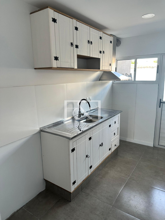 Casa ID.2880 - ALQUILER CASA DE UN DORM. CON PARRILLERO EN SOLYMAR SUR