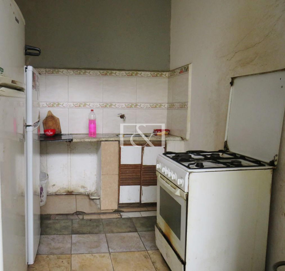 Casa ID.1336 - Venta Casa-Pensión 19 dormitorios. Ciudad Vieja. Oportunidad de Inversión