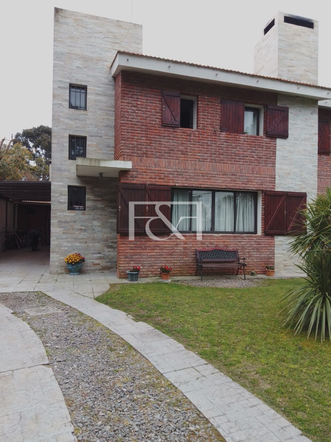 Casa ID.2876 - VENTA , DIVINA CASA , 4 DORMITORIOS , 4 BAÑOS , A MTRS DE LA PLAYA , EL PINAR 