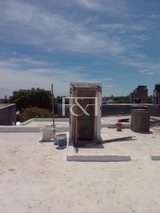 Casa ID.2118 - ¡EXCELENTE OPORTUNIDAD! VENTA CASA DE ALTOS EN LA AGUADA