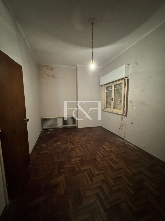 Casa ID.2848 - VENTA CASA 5 DORM. BARBACOA, JARDIN Y GARAGE EN BRAZO ORIENTAL