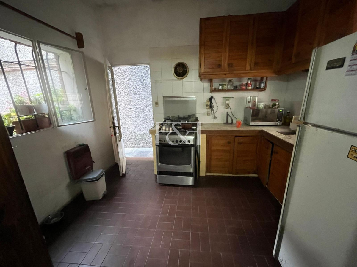 Casa ID.2462 - Venta Casa 7 Dormitorios en Pocitos