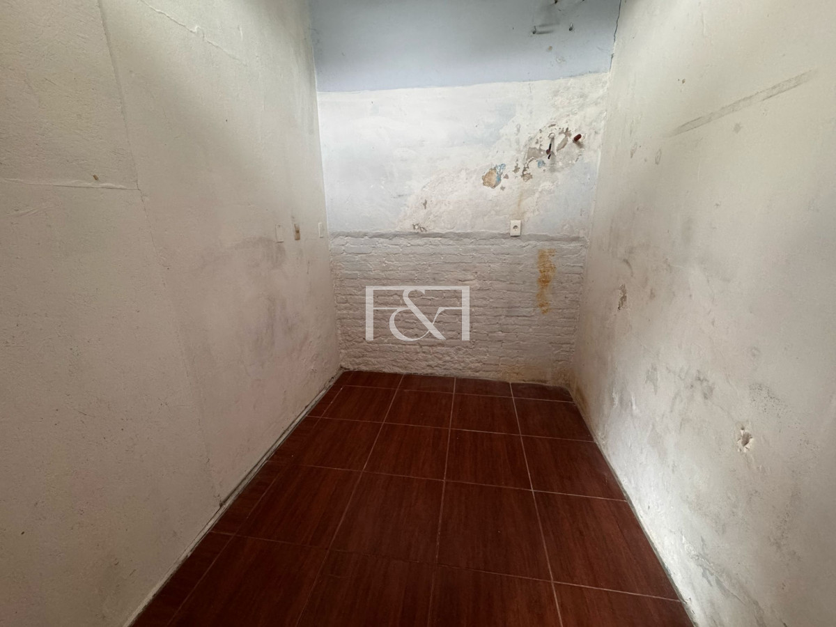 Casa ID.2695 - Venta amplia casa con buen terreno - Barrio Bella Vista