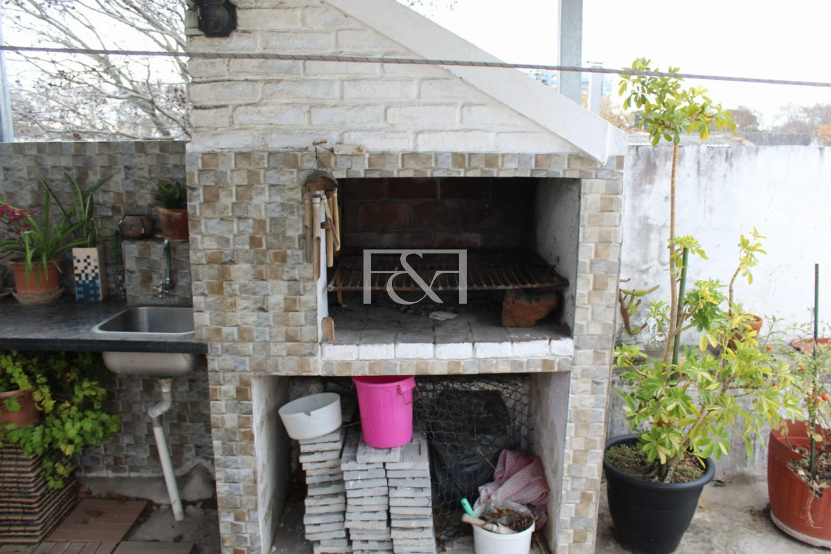 Casa ID.2352 - VENTA CASA 3 DORMITORIOS CON GARAGE Y BARBACOA EN AGUADA