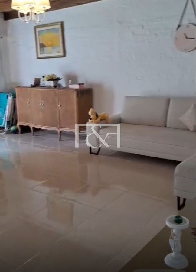 Casa ID.2822 - Venta hermosa casa 2 dormitorios, 2 Baños , terreno. Santa Ana  